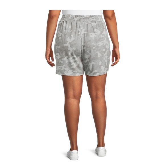 Terra & Sky Women's Plus Size High Waist Knit Shorts. - Picture 4 of 5